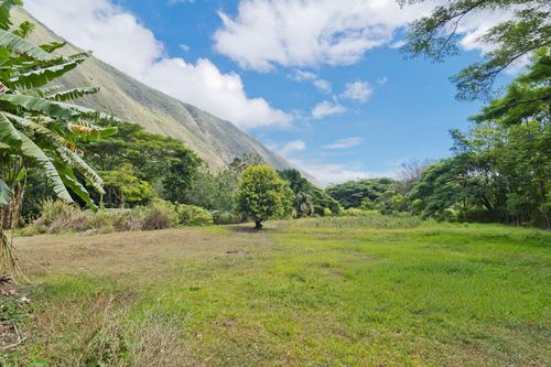 20 Waipio Valley Rd, Honokaa, HI, 96727 | Card Image