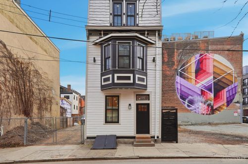 125 Green St, Cincinnati, OH, 45202 | Card Image