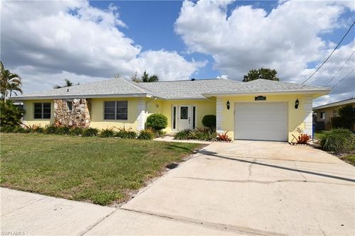 4520 Vinsetta Ave, NORTH FORT MYERS, FL, 33903-4654 | Card Image