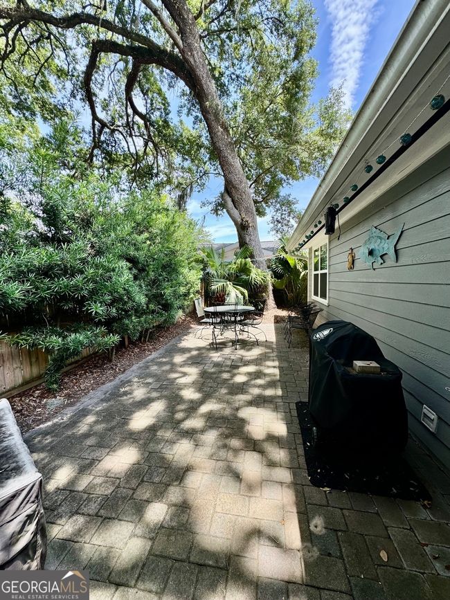 404 Palmetto St, House other with 3 bedrooms, 2 bathrooms and null parking in St Simons Island GA | Image 12