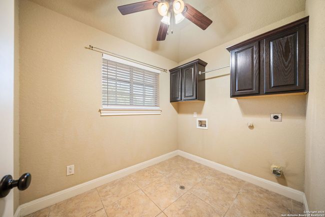 7006 Robin Hood Way, House other with 3 bedrooms, 3 bathrooms and null parking in Schertz TX | Image 26