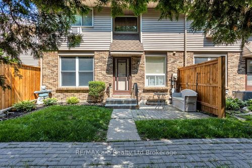 1 Lamers Crt, Tillsonburg, ON, N4G4T6 | Card Image