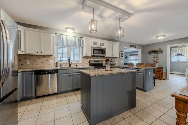 22 Countryside Ln, House other with 3 bedrooms, 3 bathrooms and null parking in Pelham NH | Image 10