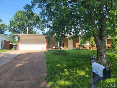 2805 Ancell Ln, Saint Louis, MO, 63125-5133 | Card Image