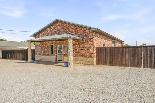 1427 380 Byp, Graham, TX, 76450-2325 | Card Image