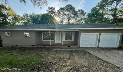 1922 Shamrock Dr, Jackson, MS, 39204-4724 | Card Image