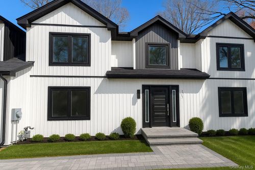 26 Brewster Hill Rd, East Setauket, NY, 11733-1465 | Card Image