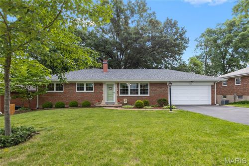 8816 Crest Oak Ln, Saint Louis, MO, 63126-1913 | Card Image