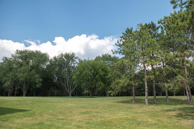 4779 N Pine Meadows Ln, House other with 5 bedrooms, 4 bathrooms and null parking in Hartland WI | Image 5