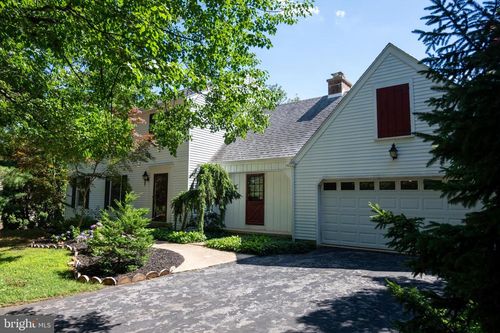 2710 Alexander Dr, Wilmington, DE, 19810-1104 | Card Image