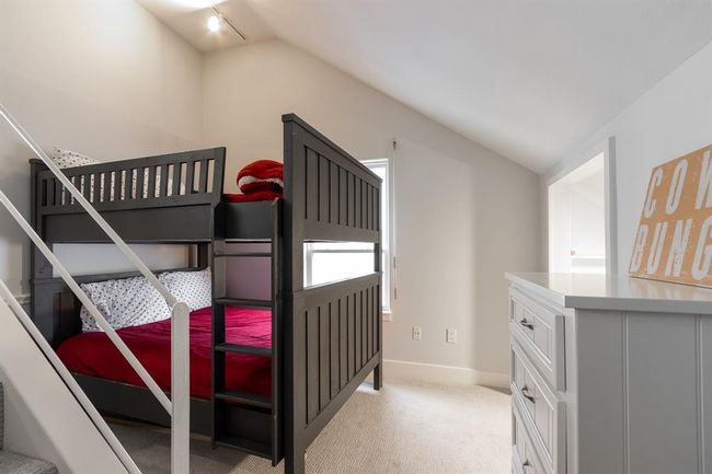 Upstairs bunk room or offie | Image 23