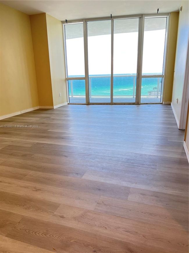 APT-707 - 16001 Collins Ave, Condo with 3 bedrooms, 3 bathrooms and null parking in Sunny Isles Beach FL | Image 24