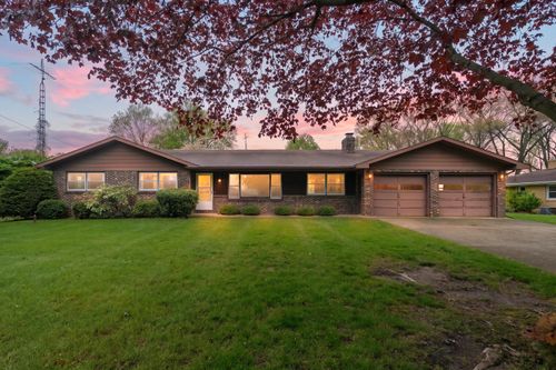 2286 Shiawasee Ln, Stevensville, MI, 49127-1353 | Card Image
