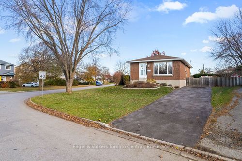 997 15th B St E, Owen Sound, ON, N4K | Card Image