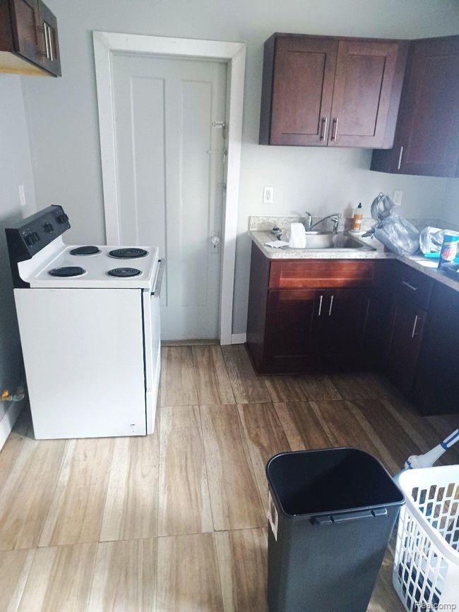 3025 Tuxedo St, Home with 0 bedrooms, 3 bathrooms and 2 parking in Detroit MI | Image 12