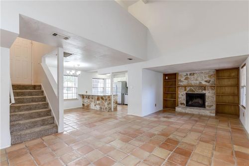 4200 Everest Ln, Austin, TX, 78727-5933 | Card Image