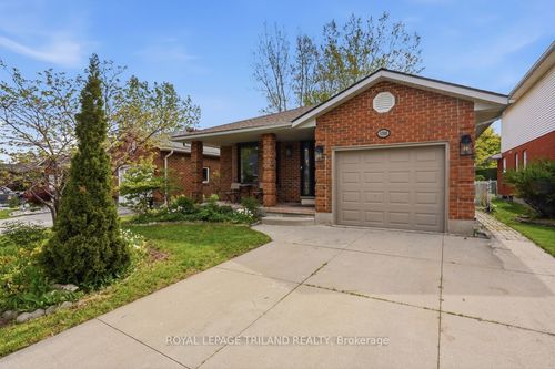 1098 Lawson Rd, London, ON, N6G2X9 | Card Image
