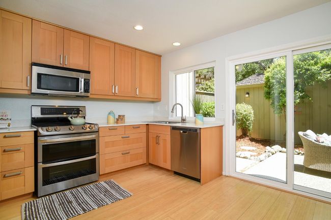 10 Adelphi Ct, Townhouse with 2 bedrooms, 3 bathrooms and null parking in Sacramento CA | Image 7
