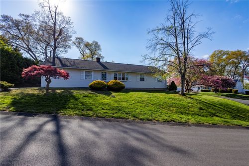 7 Plymouth Rd, North Providence, RI, 02904-5227 | Card Image