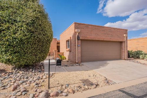 1594 W Calle Hacienda, Green Valley, AZ, 85622-3240 | Card Image
