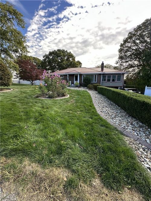 305 Oak Dr, New Brighton, PA, 15066-4027 | Card Image