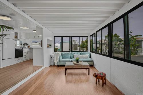 spc-113-900 N Cleveland St, Oceanside, CA, 92054-2183 | Card Image