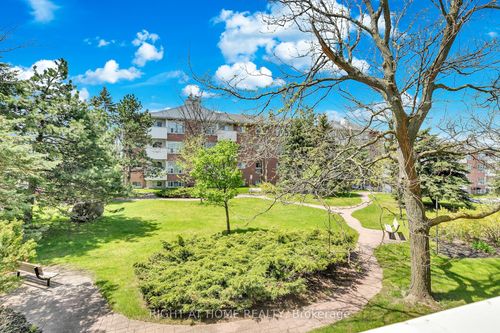 212-126 Bell Farm Rd, Barrie, ON, L4M6J3 | Card Image