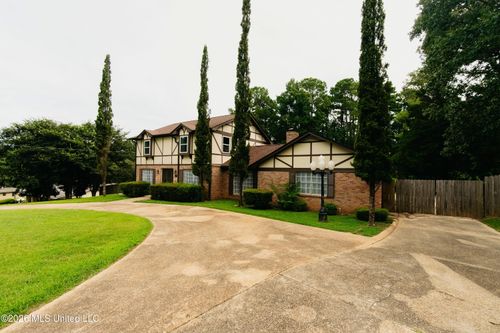 7528 Pineridge Dr, Meridian, MS, 39305-8411 | Card Image
