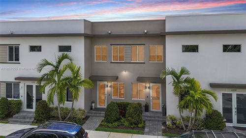 6504 Nw 105th Pl, Doral, FL, 33178-3271 | Card Image