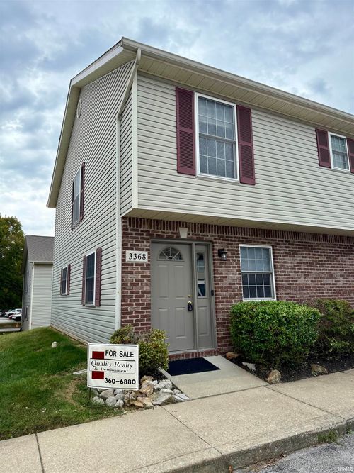 3368 S Oaklawn Cir, Bloomington, IN, 47401-8547 | Card Image
