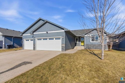 3820 S Attalia Ct Court, Sioux Falls, SD, 57110 | Card Image