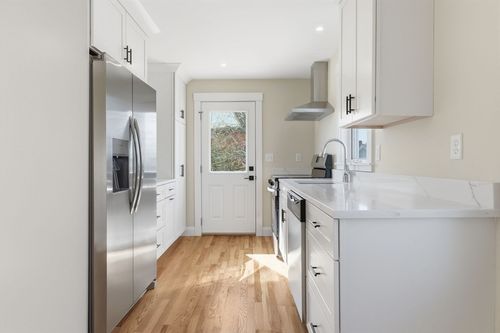 2-20 Beacon St, Gloucester, MA, 01930-3439 | Card Image