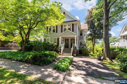 140 Prospect St, Leonia, NJ, 07605-1921 | Card Image