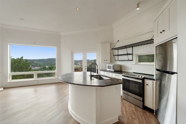5312 Scenic View Dr, House other with 2 bedrooms, 3 bathrooms and 2 parking in Austin TX | Image 9