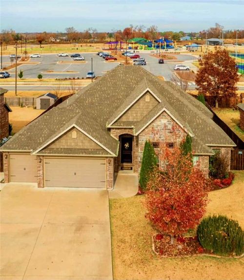 5805 W Murfield Dr, Rogers, AR, 72758-4565 | Card Image