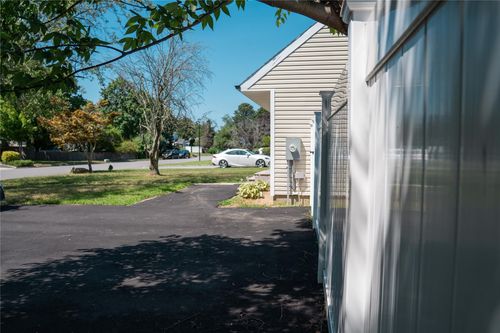 7 Highview Ln, Ridge, NY, 11961-2117 | Card Image