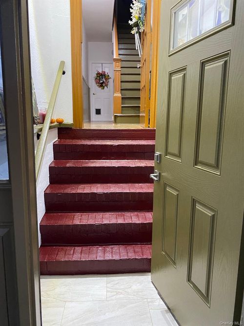 2r-69 Central Ave, Glendale, NY, 11385-7357 | Card Image