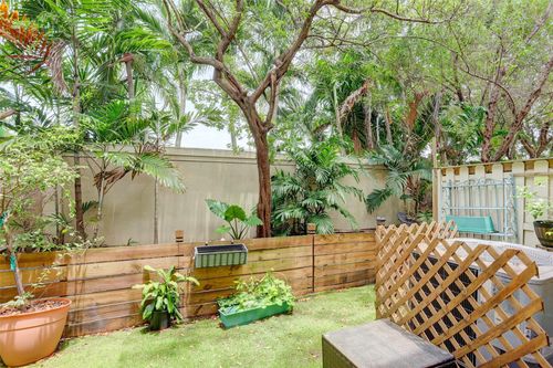 305-2851 W Prospect Rd, Tamarac, FL, 33309-2590 | Card Image