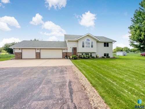 27295 Sequoia Ave, Tea, SD, 57064-8105 | Card Image