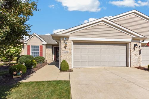 5102 W Waterberry Dr, Huron, OH, 44839-2282 | Card Image