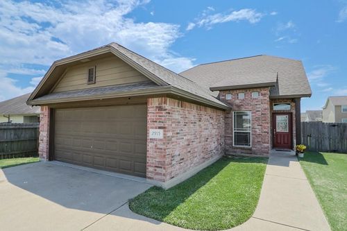 2915 Horseback Ct, College Station, TX, 77845-6066 | Card Image
