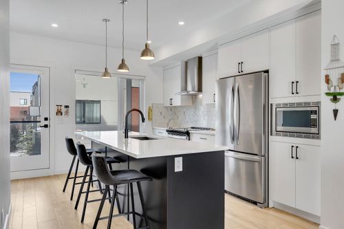 171 Greenbriar Pl Nw, Calgary, AB, T3B6J3 | Card Image