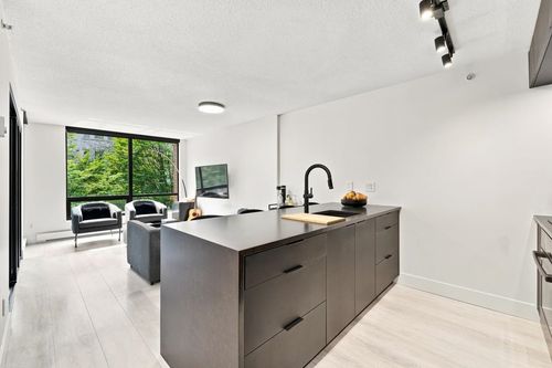 212-1082 Seymour Street, Vancouver, BC, V6B1X9 | Card Image