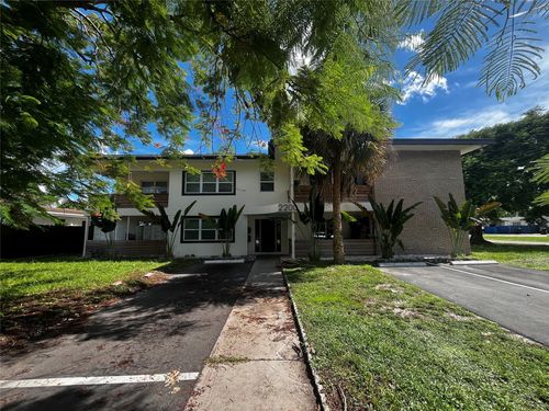 2200 Ne 173rd St, North Miami Beach, FL, 33160-2942 | Card Image