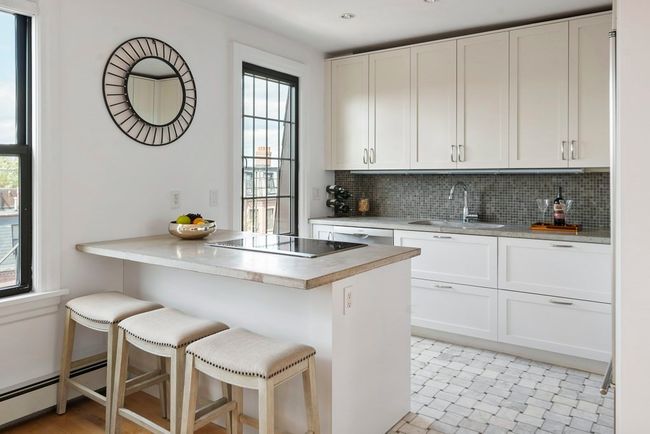 APT-5 - 319 Marlborough St, Condo with 2 bedrooms, 2 bathrooms and 1 parking in Boston MA | Image 9