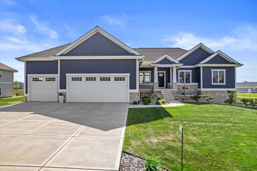 6653 Morning Dew Ln, Sun Prairie, WI, 53590-9242 | Card Image