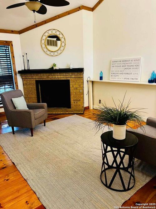 apt-404-8655 Datapoint Dr, San Antonio, TX, 78229-3262 | Card Image