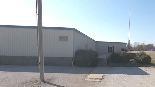 1021 Head Dr, Neodesha, KS, 66757-1987 | Card Image