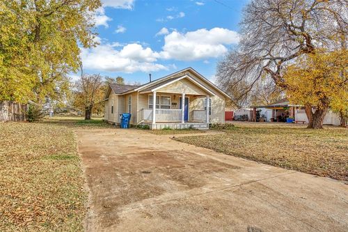 315 S Cordell Ave, Cordell, OK, 73632-5819 | Card Image
