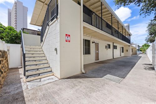 2730 Nakookoo St, Honolulu, HI, 96826-4751 | Card Image